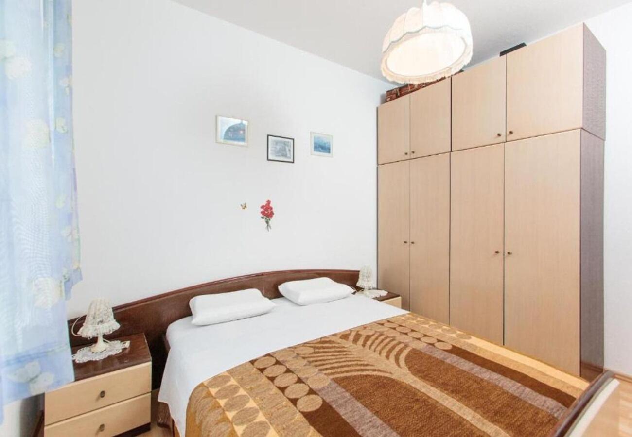 Apartment Knez 1 - 50 M From Beach Podstrana Eksteriør bilde